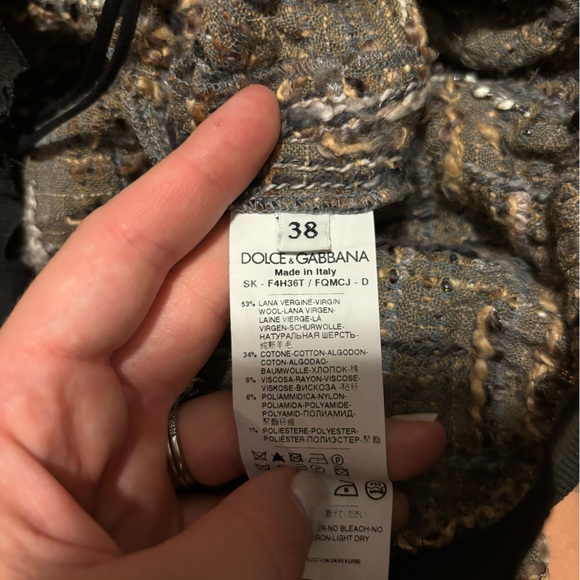 Dolce & Gabbana Tweed Pattern Mini Skirt
Women’s Size: XS | US2, IT38 - Picture 4 of 4